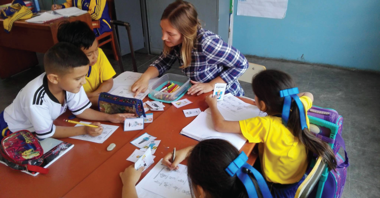 Volunteer and Teach English to the Children in Peru